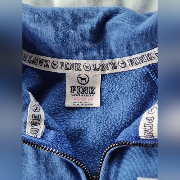 Ladies LOVE PINK VS Lightweight Full Zip Jacket.  Size XS. - Picture 2 of 6